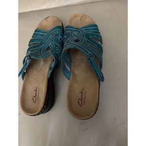 Clarks Bendables Womens Teal Blue Leather Laser Cut Stitch Slide Sandals
A994